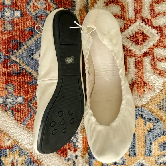 Genuine Leather Old Navy Cream/Beige Ballet Flats - Picture 2 of 4